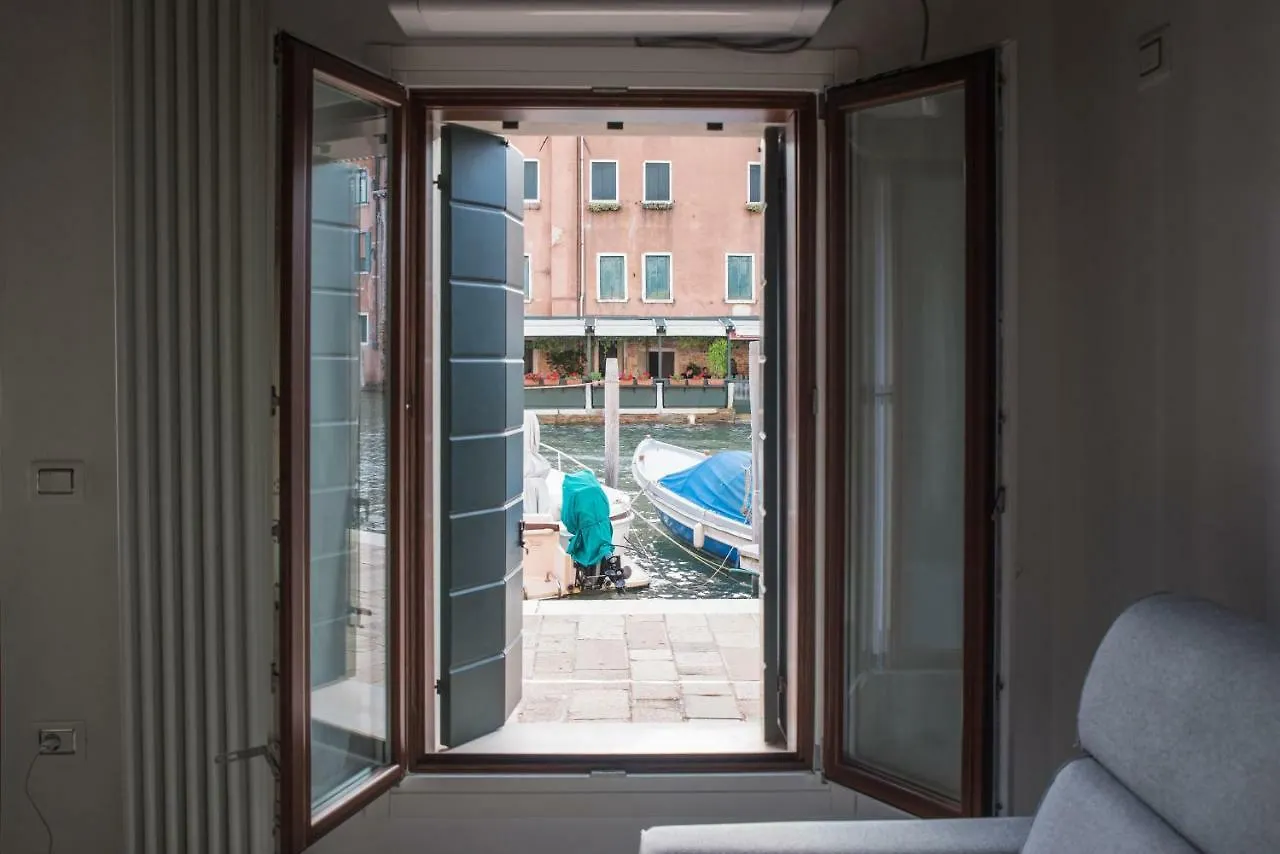 Venetian Mood Private Apartment